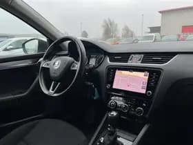 Skoda Octavia Combi 1.5TSI AUT. Carplay Navi LED Stoelverwarming thumbnail 33