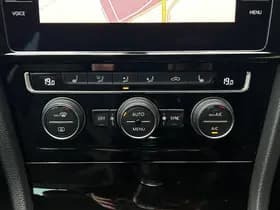 Volkswagen Golf 1.0TSI Highline Massage Navi Bluetooth PDC thumbnail 17