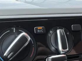 Volkswagen Up thumbnail 17