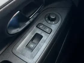 Volkswagen Up thumbnail 21