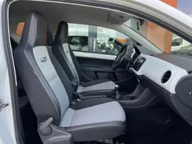 Volkswagen Up thumbnail 10