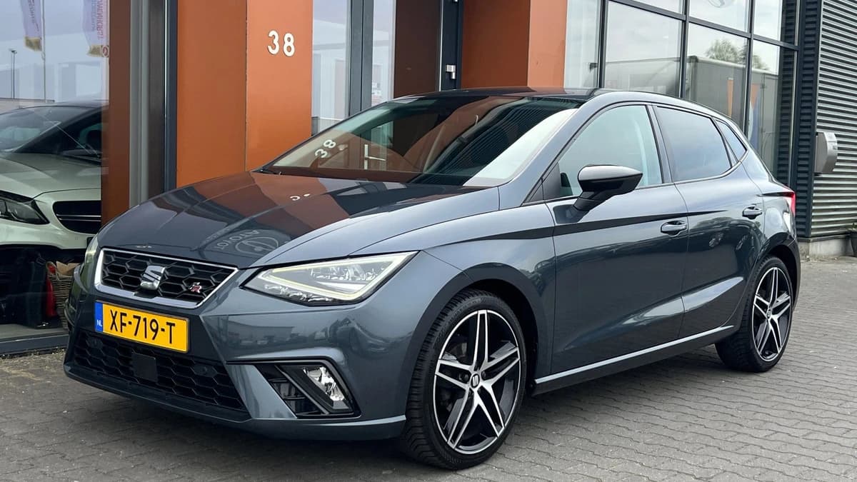 Seat Ibiza — foto 1