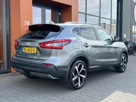 Nissan Qashqai thumbnail 8