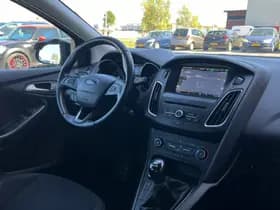 Ford Focus thumbnail 13