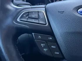 Ford Focus thumbnail 18
