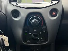 Toyota Aygo thumbnail 17