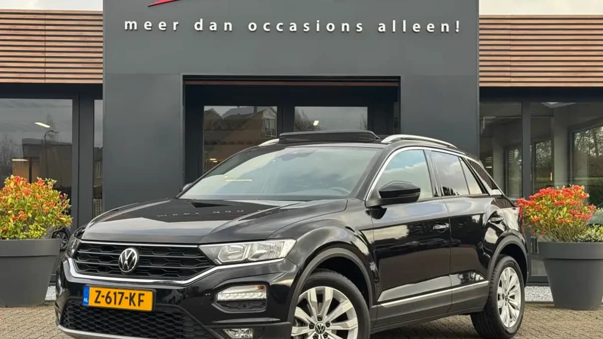 Volkswagen T-Roc 1.5 TSI 150pk Sport Panoramadak — foto 1