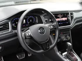 Volkswagen T-Roc 1.5 TSI 150pk Sport Panoramadak thumbnail 11