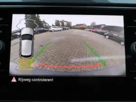 Volkswagen T-Roc 1.5 TSI 150pk Sport Panoramadak thumbnail 19