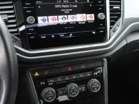 Volkswagen T-Roc 1.5 TSI 150pk Sport Panoramadak thumbnail 24