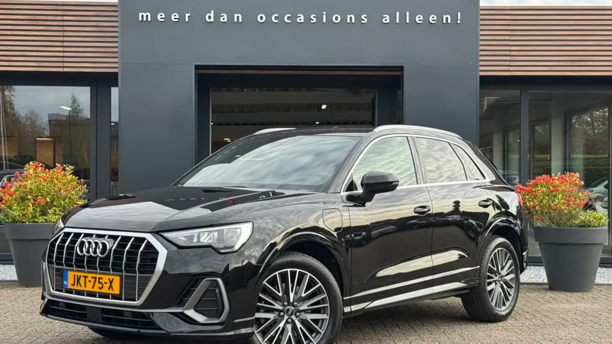 Audi Q3 45 TFSIe PHEV 245 Pk S-Line S-Tronic 19 Inch — foto 1