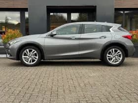 Infiniti Q30 1.6t 115kW Luxe thumbnail 2