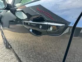 Honda Civic 5dr Civic 1.0 i-VTEC Elegance Black Edition thumbnail 14