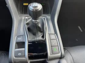 Honda Civic 5dr Civic 1.0 i-VTEC Elegance Black Edition thumbnail 24