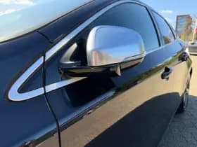 Volvo V40 T3 R-Design thumbnail 11