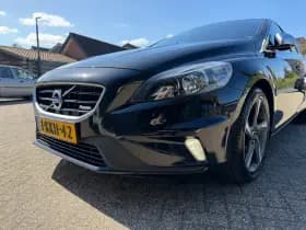 Volvo V40 T3 R-Design thumbnail 12