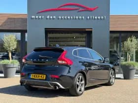Volvo V40 T3 R-Design thumbnail 3