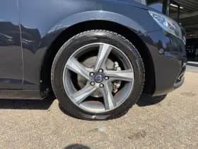 Volvo V40 T3 R-Design thumbnail 7