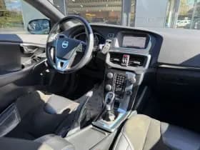 Volvo V40 T3 R-Design thumbnail 8