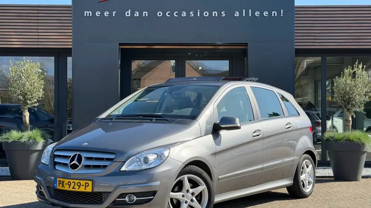 Mercedes-Benz B-Klasse B180 B 180 BlueEFFICIENCY — foto 1