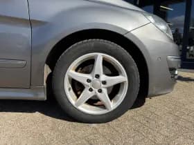 Mercedes-Benz B-Klasse B180 B 180 BlueEFFICIENCY thumbnail 22