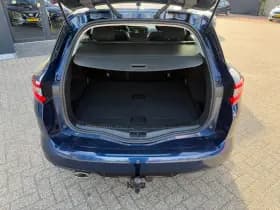 Renault Mégane Mégane Estate TCe 140 Limited thumbnail 11