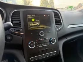 Renault Mégane Mégane Estate TCe 140 Limited thumbnail 15