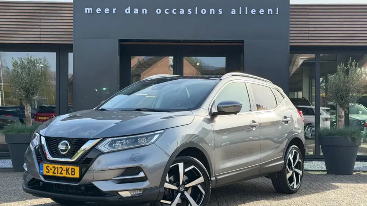 Nissan QASHQAI Qashqai DIG-T 160 Premium Edition — foto 1