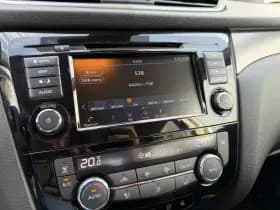 Nissan QASHQAI Qashqai DIG-T 160 Premium Edition thumbnail 19