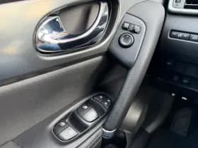 Nissan QASHQAI Qashqai DIG-T 160 Premium Edition thumbnail 27