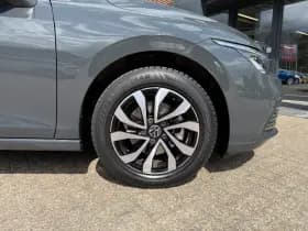 Volkswagen Golf thumbnail 8