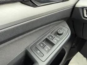 Volkswagen Golf thumbnail 10