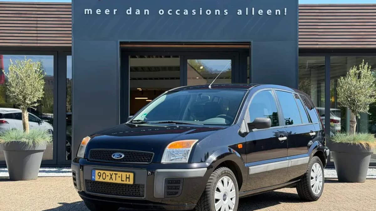 Ford Fusion — foto 1