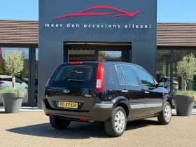 Ford Fusion thumbnail 3