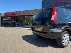 Ford Fusion thumbnail 5