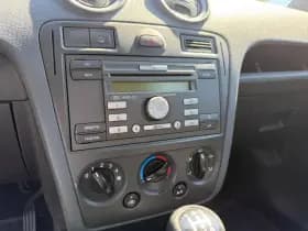 Ford Fusion thumbnail 9