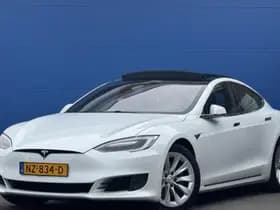 Tesla Model S thumbnail 1