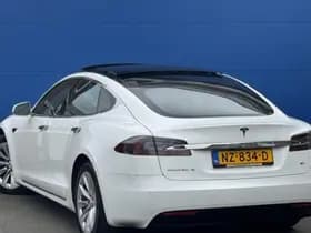 Tesla Model S thumbnail 3