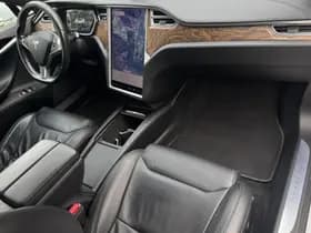 Tesla Model S thumbnail 6