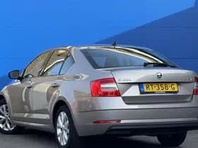 Škoda Octavia thumbnail 3