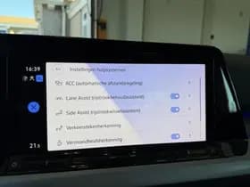 Volkswagen Golf thumbnail 17