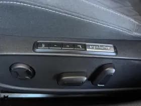 Volkswagen Golf thumbnail 21