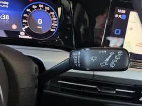 Volkswagen Golf thumbnail 25