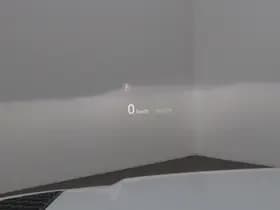 Land Rover Defender thumbnail 12