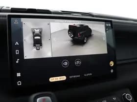 Land Rover Defender thumbnail 28