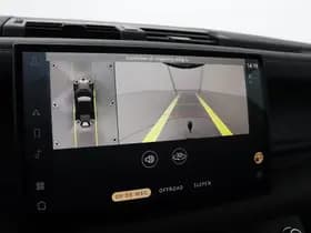 Land Rover Defender thumbnail 29