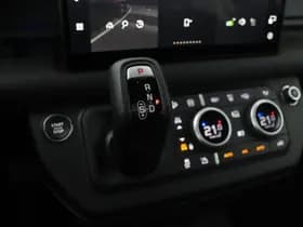 Land Rover Defender thumbnail 44