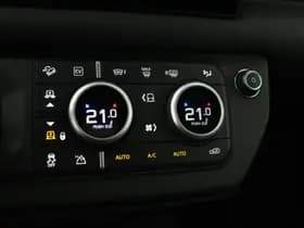 Land Rover Defender thumbnail 45