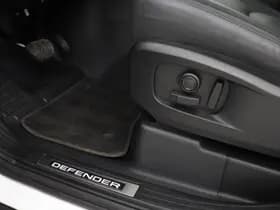 Land Rover Defender thumbnail 54