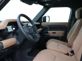 Land Rover Defender thumbnail 3